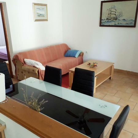 Apartman Fox Pirovac Exterior foto